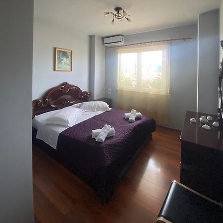 Stay The Night Shkodra Apartment City Centre Ngoại thất bức ảnh