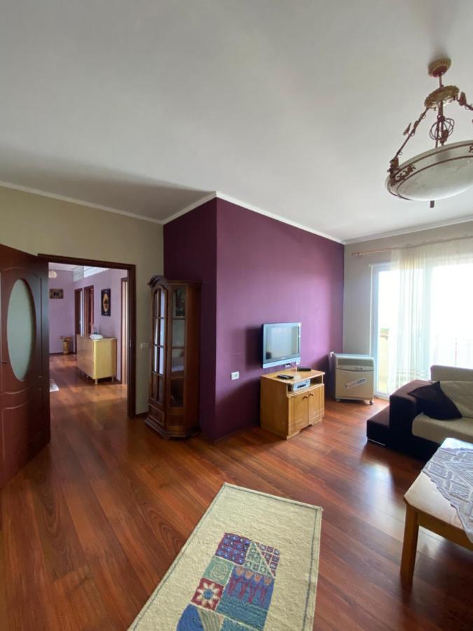 Stay The Night Shkodra Apartment City Centre Ngoại thất bức ảnh