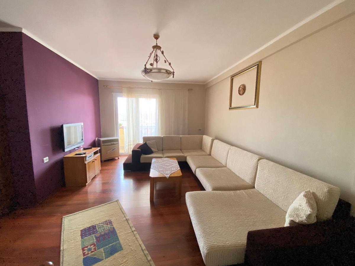 Stay The Night Shkodra Apartment City Centre Ngoại thất bức ảnh