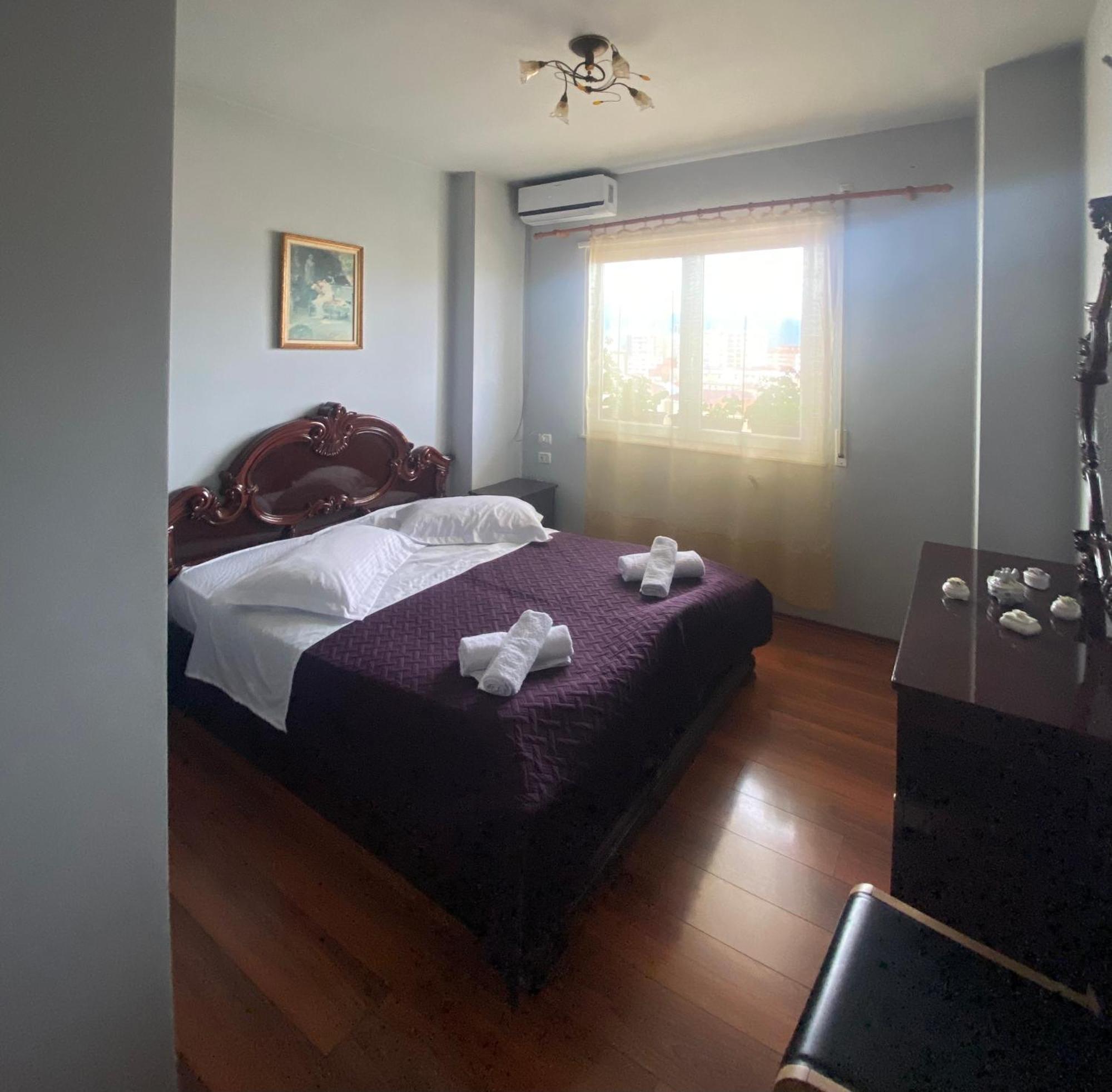 Stay The Night Shkodra Apartment City Centre Ngoại thất bức ảnh